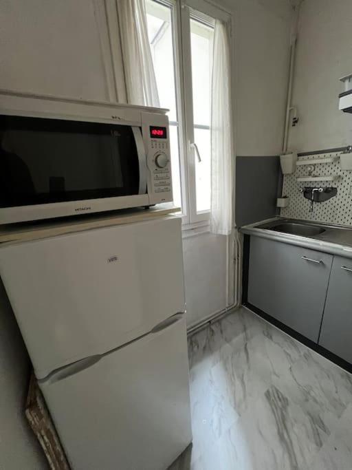 Montmartre Joli 2 Pieces Au Pied Du Sacre Coeur Apartment Paris Bagian luar foto