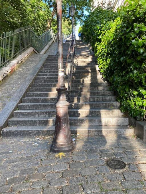 Montmartre Joli 2 Pieces Au Pied Du Sacre Coeur Apartment Paris Bagian luar foto