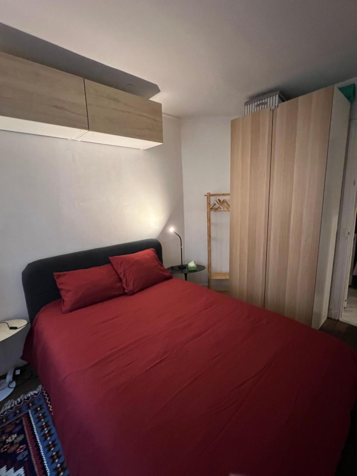 Montmartre Joli 2 Pieces Au Pied Du Sacre Coeur Apartment Paris Bagian luar foto